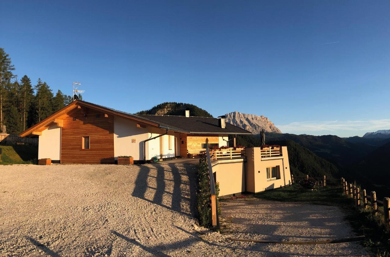 Apartament Alpinus Agriturism San Martino in Badia Zewnętrze zdjęcie